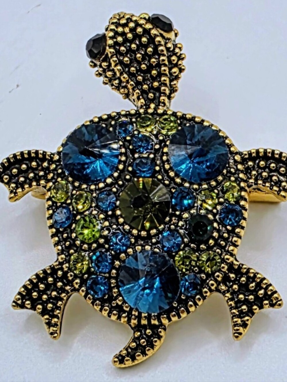 ๐ข Blue Green Crystal Sea Turtle Brooch Pin Gold Tone Rhinestone Ocean Jewelry - Picture 1 of 6